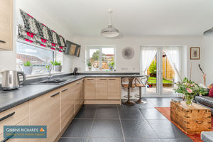 Kitchen/Diner- click for photo gallery